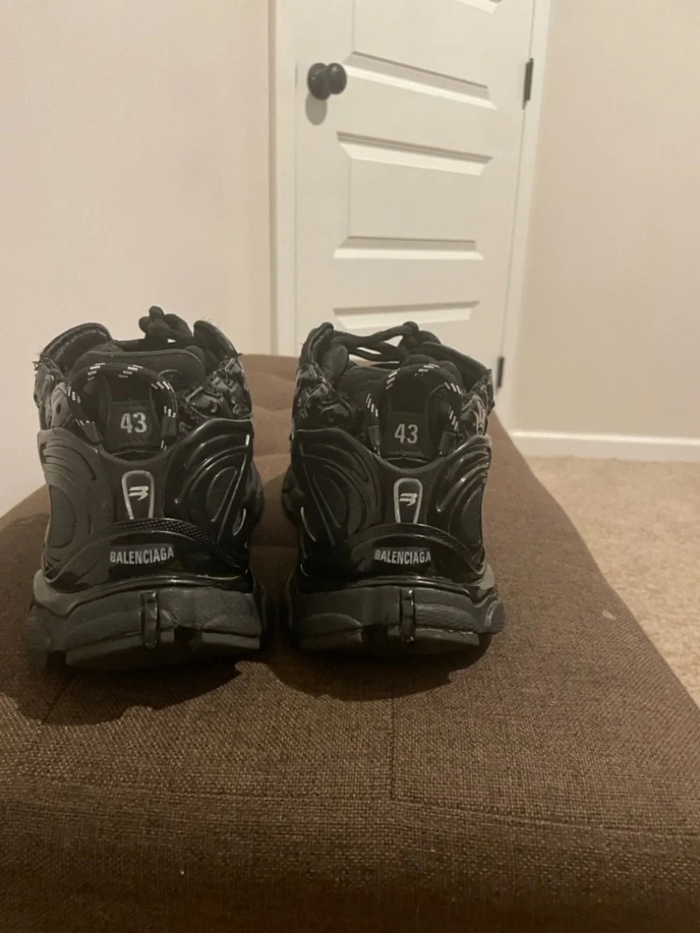 Balenciaga Kids Black Chunky Lace-Up Sneakers - Picture 2 of 6